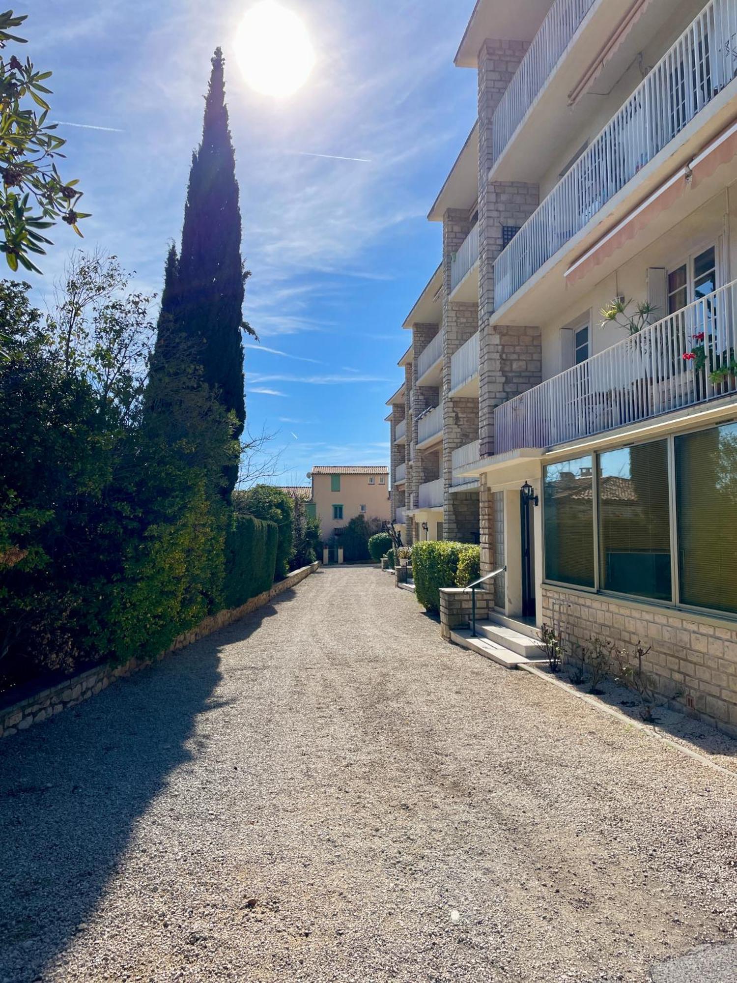 Au Coeur Et Au Calme De Bandol, Parking Et Climatisation 아파트 외부 사진